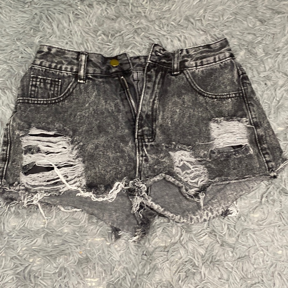 In amazing condition! Never worn.